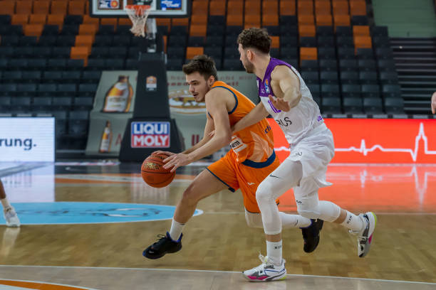 鸟的前锋优 鸟的前锋优