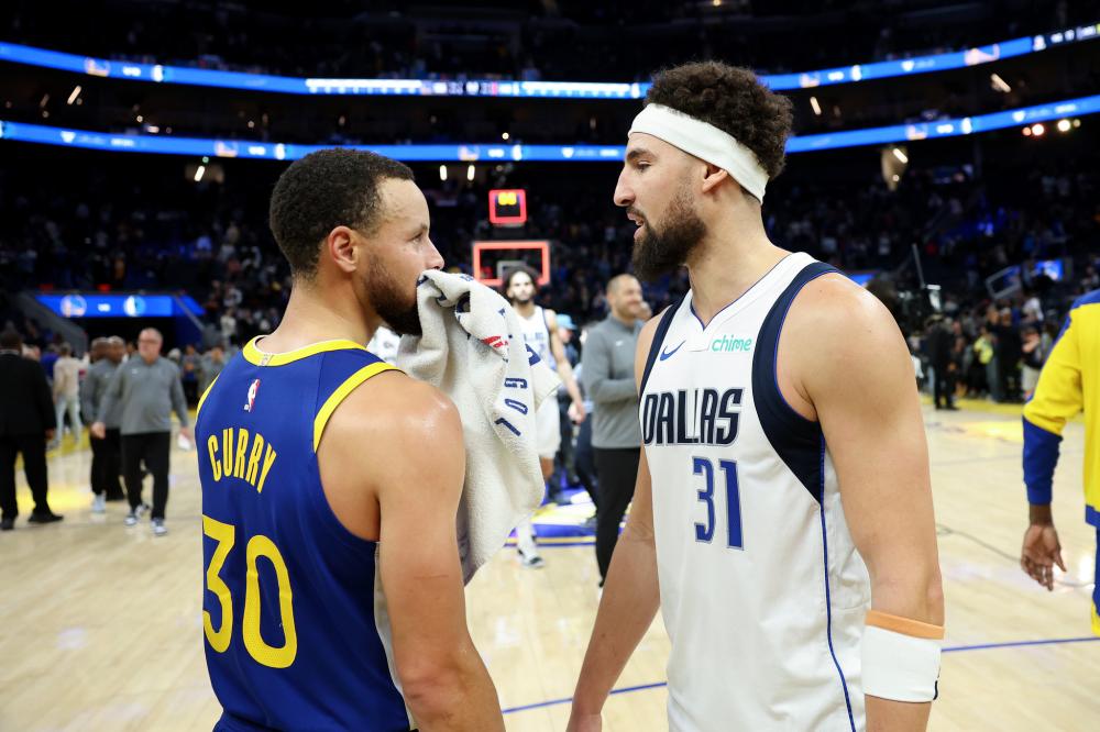 现一丝迟疑 现一丝迟疑