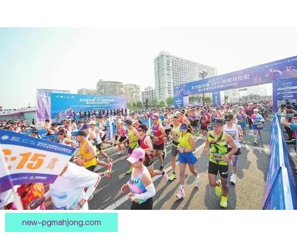 全球马拉松盛事：挑战极限，征服跑道！